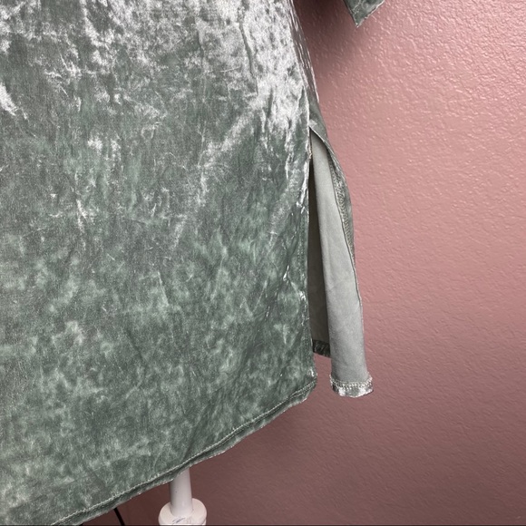 Caution To The Wind | Anthropologie Velvet Kimono - Picture 5 of 7